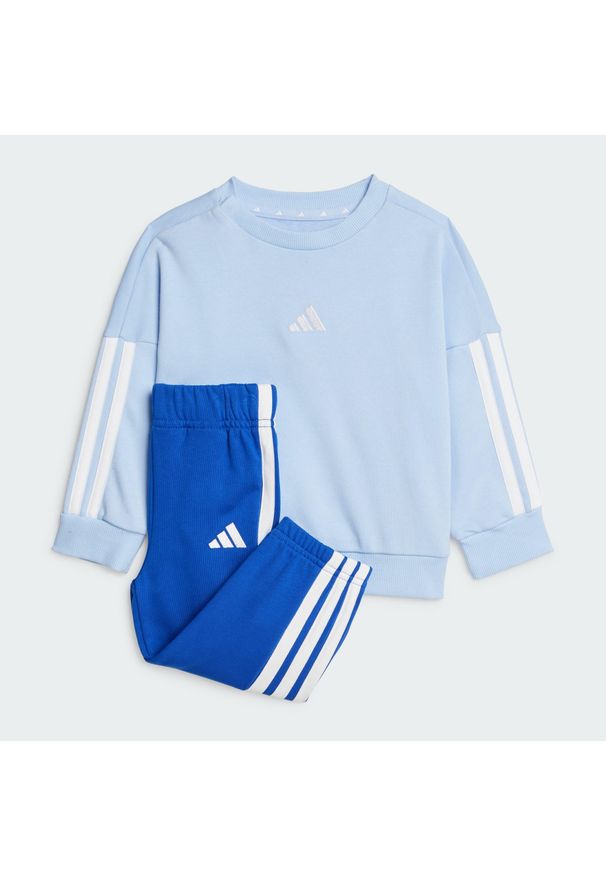 Adidas - Zestaw Essentials Joggers Kids. Okazja: na uczelnię, na co dzień. Kolor: biały, niebieski, wielokolorowy. Materiał: materiał, dresówka. Styl: sportowy, casual