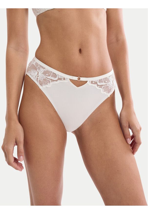 Triumph Figi brazylijskie Wild Gardenia Florale 10224873 Écru. Materiał: lyocell