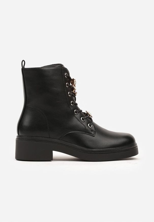 Renee - Czarne Botki Workery ze Sznurowaniem Ozdobionym Aplikacjami z Cyrkoniami Linnara. Zapięcie: sznurówki. Kolor: czarny. Materiał: jedwab, jeans. Wzór: aplikacja. Obcas: na obcasie. Styl: glamour. Wysokość obcasa: niski