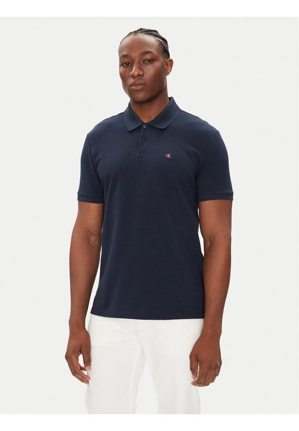 Calvin Klein Jeans Polo LV040EM269 Granatowy Regular Fit. Typ kołnierza: polo. Kolor: niebieski. Materiał: bawełna