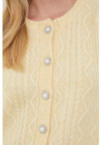 Custommade kardigan wełniany kolor żółty. Okazja: na co dzień. Kolor: żółty. Materiał: wełna. Wzór: ze splotem. Styl: casual #2