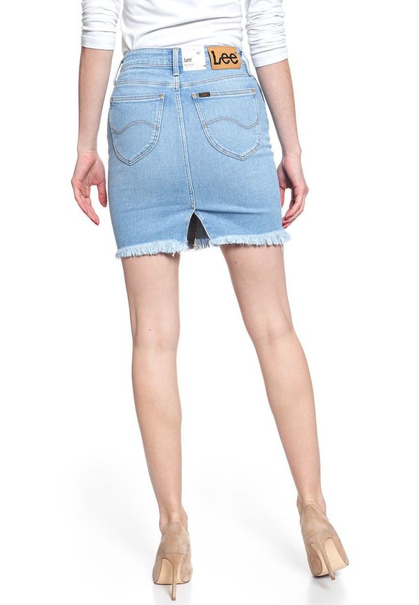 Lee - SPÓDNICA JEANSOWA LEE MID SKIRT FLIGHT L38JROKR 112108239. Materiał: jeans. Wzór: kolorowy, aplikacja, gładki. Sezon: zima, jesień, lato. Styl: elegancki