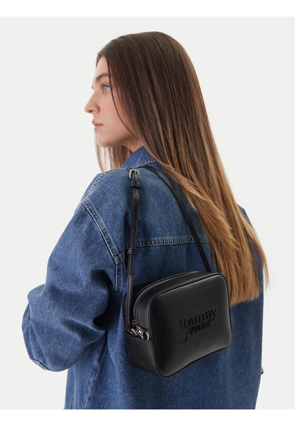 Tommy Jeans Torebka Tjw Must Camera Bag AW0AW18451 Czarny. Kolor: czarny. Materiał: skórzane