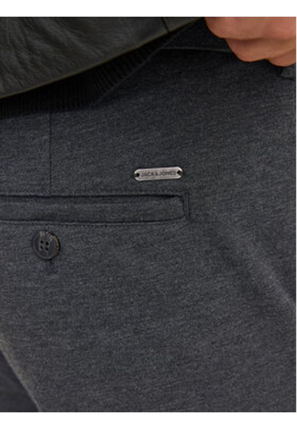 Jack & Jones Chinosy Marco 12237523 Szary Slim Fit. Kolor: szary. Materiał: syntetyk