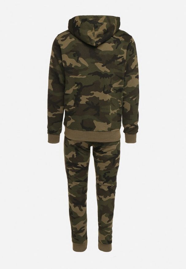 Born2be - Ciemnozielony Komplet Dresowy Moro Rozpinana Bluza z Kapturem Spodnie ze Ściągaczami Rotita. Kolor: zielony. Materiał: dresówka. Wzór: moro