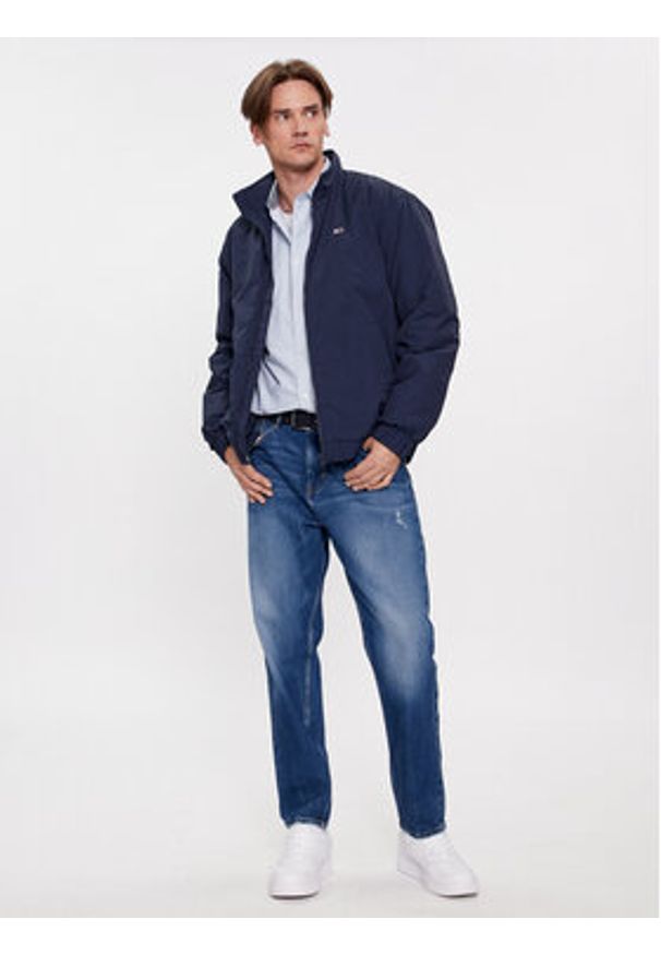 Tommy Jeans Kurtka bomber Essential DM0DM17238 Granatowy Relaxed Fit. Kolor: niebieski. Materiał: syntetyk