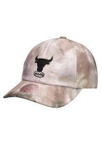 Mitchell & Ness - hwc strapback cap Chicago Bulls. Kolor: beżowy, wielokolorowy, biały. Styl: sportowy #1