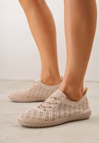 Born2be - Ciemnobeżowe Tenisówki z Ażurową Cholewką Tidella. Okazja: na co dzień. Kolor: beżowy. Materiał: jeans. Szerokość cholewki: normalna. Wzór: ażurowy. Styl: casual #8