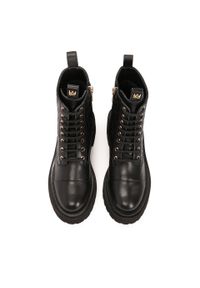 Kazar - Skórzane trzewiki z tłoczonymi monogramami. Okazja: na co dzień. Wysokość cholewki: za kostkę. Kolor: czarny. Materiał: skóra. Wzór: moro. Obcas: na obcasie. Styl: militarny, casual. Wysokość obcasa: średni #7