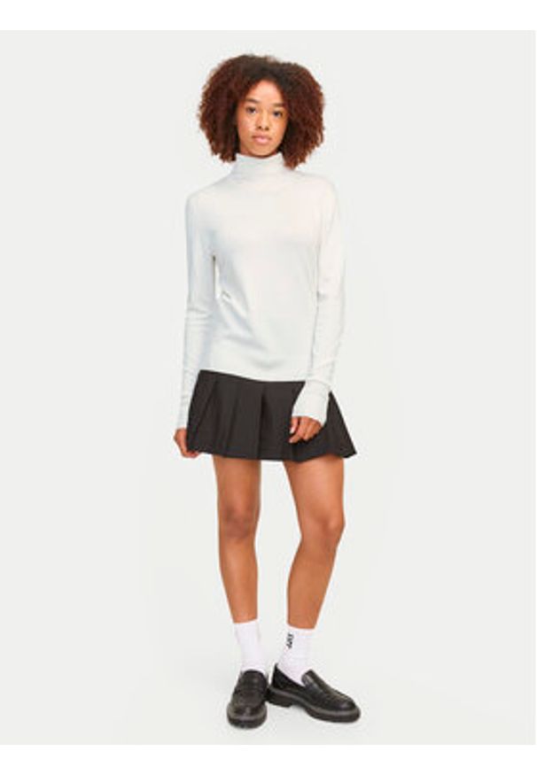 JJXX Golf Ada 12258813 Biały Slim Fit. Typ kołnierza: golf. Kolor: biały. Materiał: wiskoza