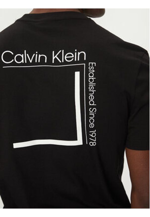 Calvin Klein T-Shirt Linear Box Logo K10K114152 Czarny Regular Fit. Kolor: czarny. Materiał: bawełna