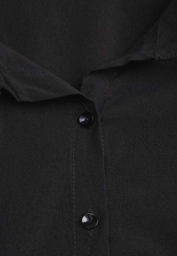 Renee - Czarna Gładka Koszula Zapinana na Guziki Hejora. Okazja: na co dzień, na randkę. Kolor: czarny. Materiał: jeans, satyna, wiskoza. Wzór: gładki. Styl: casual