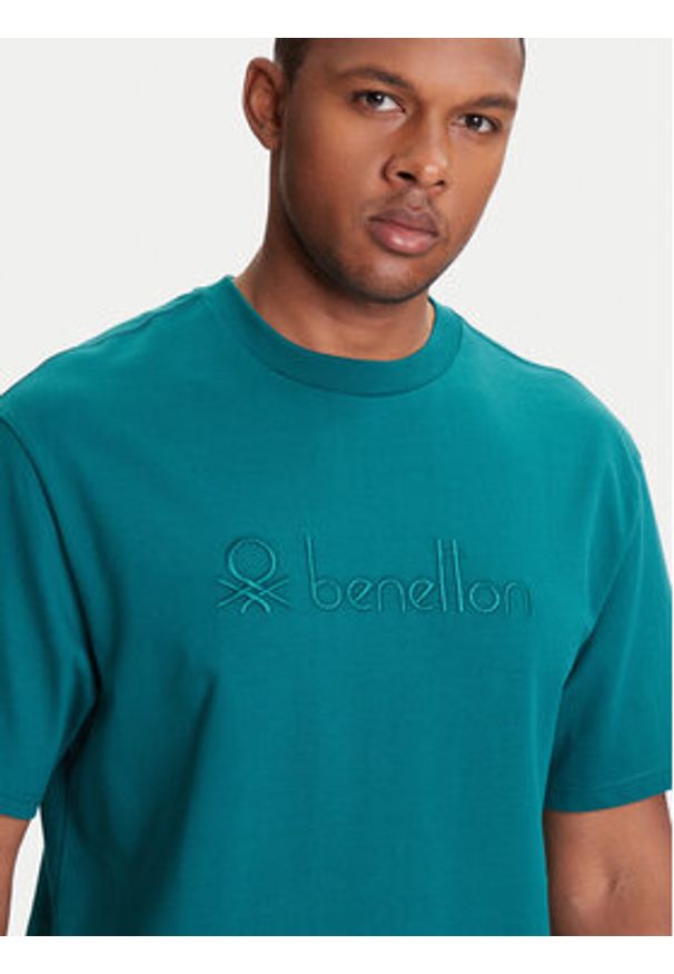 United Colors of Benetton - United Colors Of Benetton T-Shirt 3MI6U109O Zielony Oversize. Kolor: zielony. Materiał: bawełna