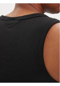 Calvin Klein Jeans Tank top Badge J30J325220 Czarny Slim Fit. Kolor: czarny. Materiał: bawełna