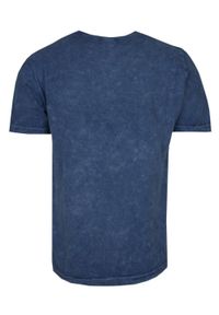 Red Way - T-Shirt Granatowa z Nadrukiem, Męski, Koszulka, Krótki Rękaw, U-neck. Okazja: na co dzień. Kolor: niebieski. Materiał: bawełna. Długość rękawa: krótki rękaw. Długość: krótkie. Wzór: nadruk. Sezon: wiosna, lato. Styl: casual #2