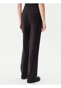Calvin Klein Jeans Spodnie materiałowe J20J225339 Czarny Straight Fit. Kolor: czarny. Materiał: wiskoza #3
