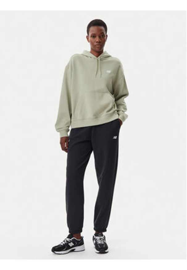 New Balance Bluza WT41507 Zielony Relaxed Fit. Kolor: zielony. Materiał: bawełna, syntetyk