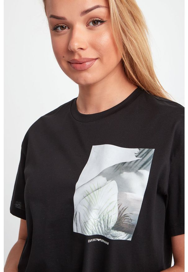 Emporio Armani - T-SHIRT EMPORIO ARMANI. Okazja: na co dzień. Materiał: bawełna. Długość rękawa: krótki rękaw. Długość: krótkie. Wzór: nadruk. Styl: casual
