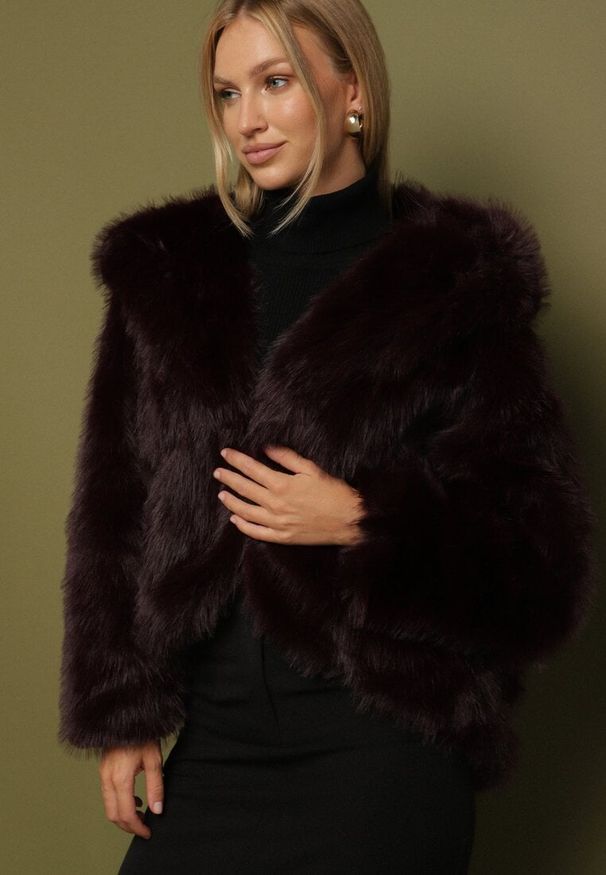 Born2be - Bordowa Kurtka Futerko z Kapturem i Kieszeniami Acantte. Okazja: na co dzień. Typ kołnierza: kaptur. Kolor: czerwony. Materiał: futro. Styl: casual, elegancki