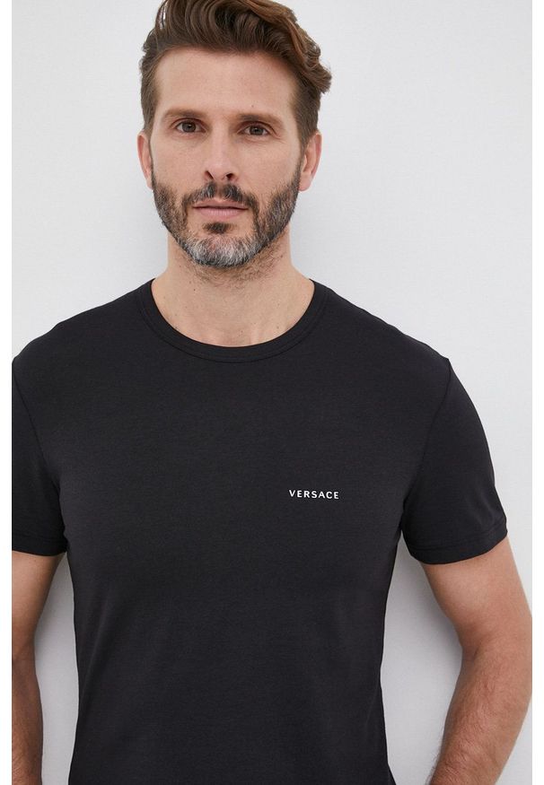VERSACE - Versace - T-shirt. Okazja: na co dzień. Kolor: czarny. Materiał: dzianina. Wzór: gładki. Styl: casual