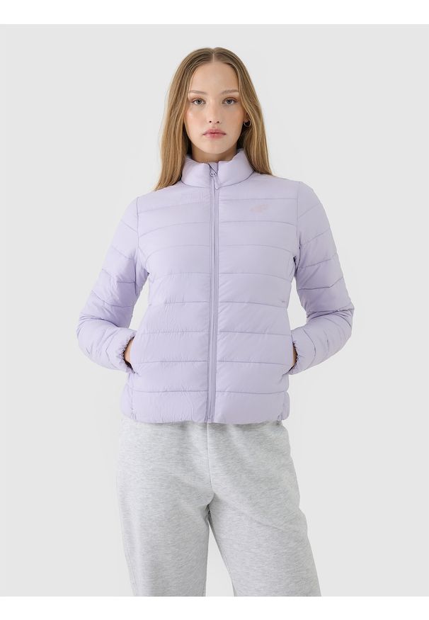 4f - 4F Kurtka puchowa z wypełnieniem syntetycznym damska - fioletowa XXL. Okazja: na co dzień. Typ kołnierza: kołnierzyk stójkowy. Kolor: fioletowy. Materiał: puch, syntetyk. Długość: długie. Styl: sportowy, klasyczny, casual