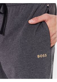 BOSS - Boss Spodnie dresowe 50473000 Szary Regular Fit. Kolor: szary. Materiał: bawełna, dresówka