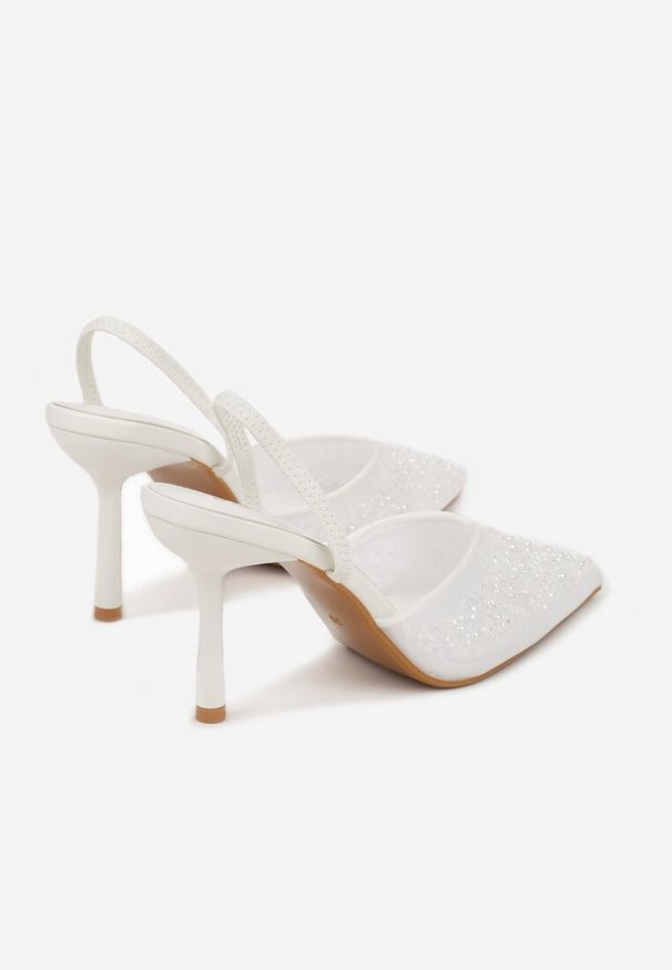 Renee - Białe Szpilki Slingback Zdobione Perełkami i Cekinami Irifera. Okazja: na co dzień, na studniówkę. Zapięcie: bez zapięcia. Kolor: biały. Materiał: jeans, satyna. Wzór: aplikacja. Obcas: na szpilce. Styl: elegancki, casual