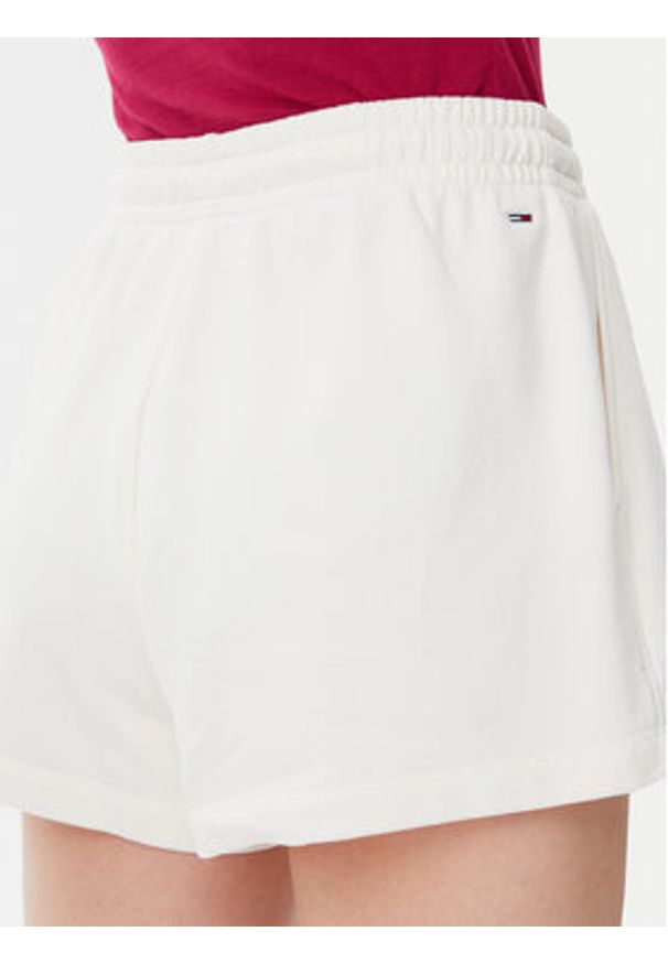 Tommy Jeans Szorty sportowe Script DW0DW20353 Écru Regular Fit. Materiał: bawełna