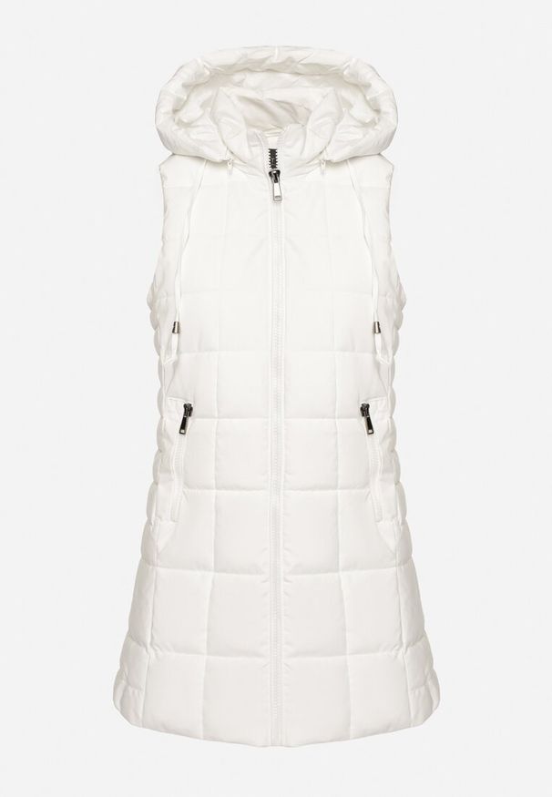 Born2be - Biała Pikowana Kamizelka z Odpinanym Kapturem i Kieszeniami na Suwak Anoria. Okazja: na co dzień. Kolor: biały. Materiał: jeans. Wzór: aplikacja. Styl: casual, klasyczny