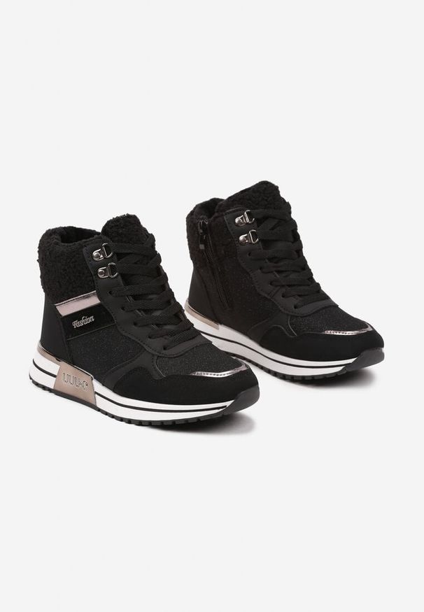 Born2be - Czarne Sneakersy z Futrem Metaliczną Wstawką i Brokatowym Połyskiem Saliwenna. Okazja: na co dzień. Zapięcie: sznurówki. Kolor: czarny. Materiał: futro. Obcas: na obcasie. Wysokość obcasa: niski