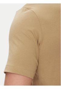 Nike T-Shirt Nsw Club Tee AR4997 Khaki Regular Fit. Kolor: brązowy. Materiał: bawełna #5