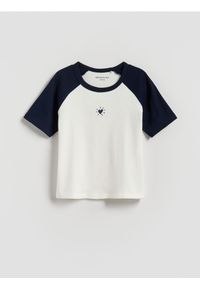 Reserved - T-shirt z wypukłym nadrukiem - granatowy. Kolor: niebieski. Materiał: bawełna. Wzór: nadruk