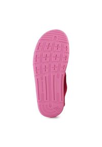 Sandały New Balance Jr Yocrsrae różowe. Zapięcie: rzepy. Kolor: różowy. Materiał: tkanina, syntetyk, materiał