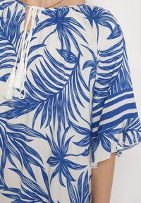 Born2be - Niebieska Sukienka o Pudełkowym Kroju z Wiązaniem przy Dekolcie w Roślinny Wzór Mirionela. Kolor: niebieski. Długość rękawa: krótki rękaw #4