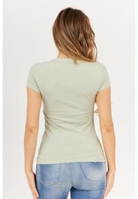 Guess - GUESS Jasnozielony t-shirt damski z logo i kryształkami. Kolor: zielony. Materiał: bawełna. Wzór: aplikacja #4