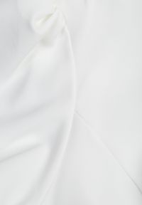 Renee - Biała Rozkloszowana Sukienka Koktajlowa VICES na Krótki Rękaw Nessesha. Okazja: na randkę, na wesele, na ślub cywilny. Kolor: biały. Długość rękawa: krótki rękaw. Styl: wizytowy. Długość: mini #4