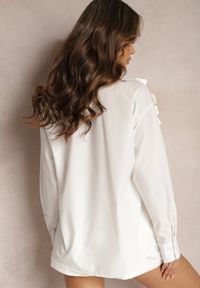Renee - Biała Gładka Koszula z Aplikacją 3D z Motywem Kwiatów Predamia. Kolor: biały. Wzór: aplikacja, kwiaty, gładki #5