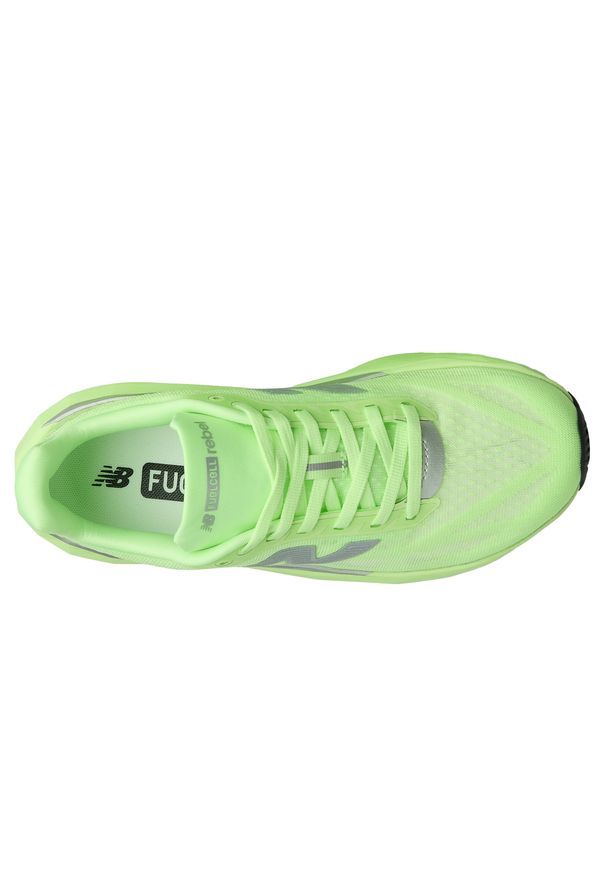 Buty damskie New Balance FuelCell Rebel v5 WFCXLZ5 – zielone. Kolor: zielony. Materiał: guma, materiał, syntetyk. Szerokość cholewki: normalna. Wzór: geometria. Sport: bieganie, fitness