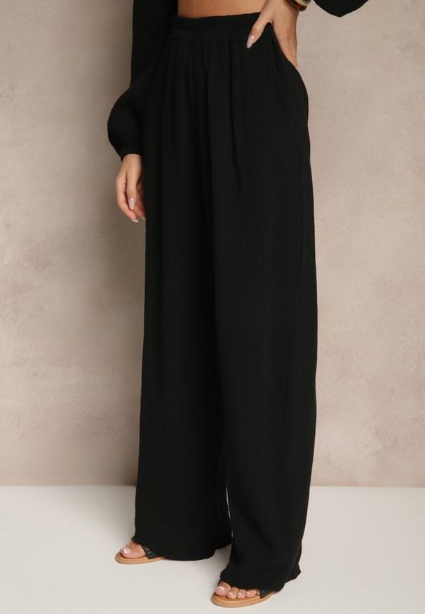 Renee - Czarny Komplet z Bawełny Wiązana Bluzka i Szerokie Spodnie Palanniela. Kolor: czarny. Materiał: bawełna