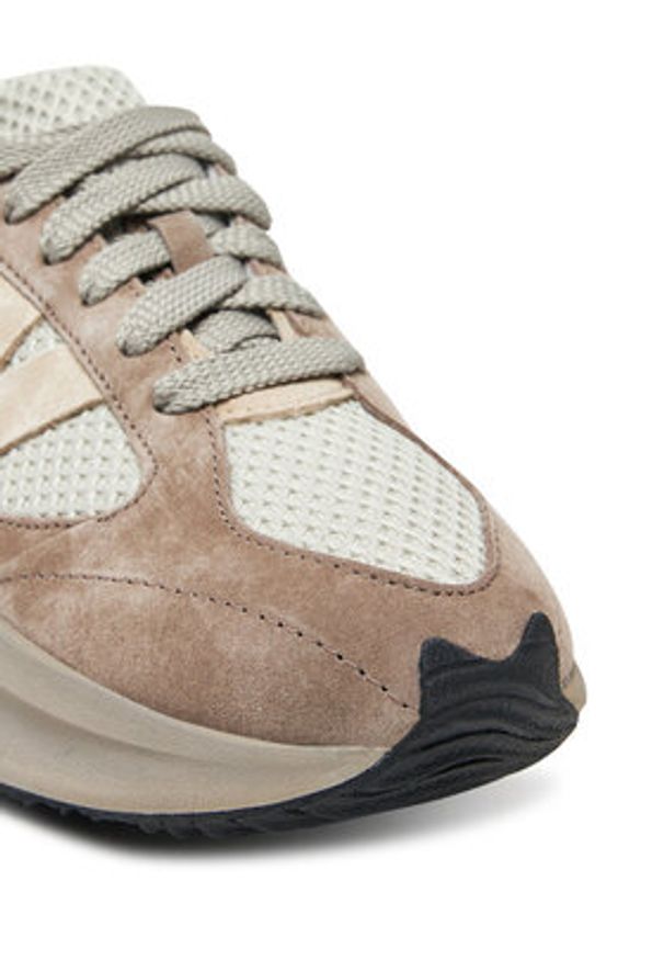 New Balance Sneakersy UWRPDHSC Brązowy. Kolor: brązowy. Materiał: skóra, zamsz