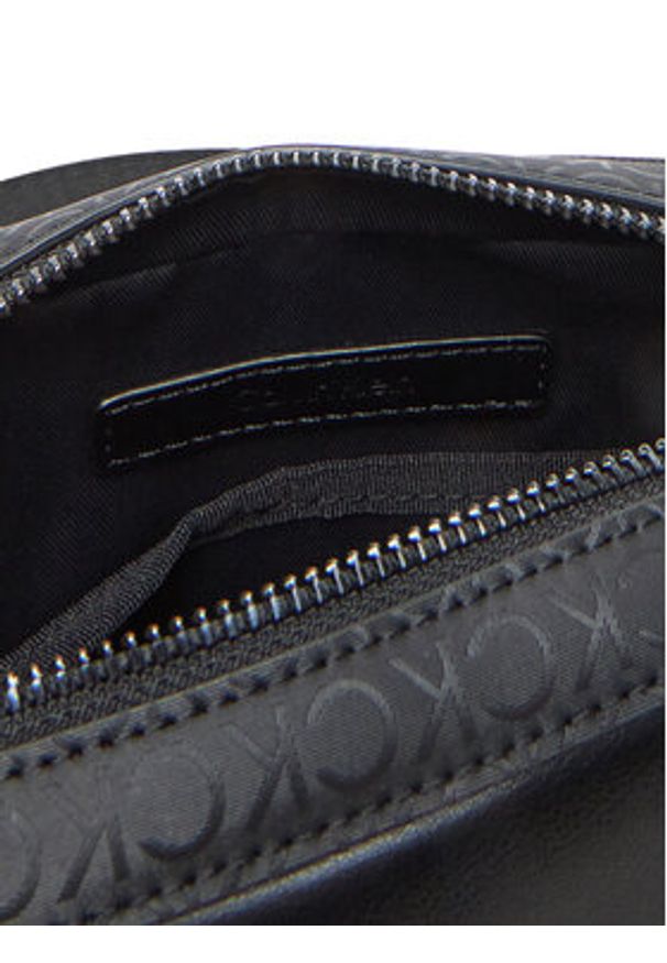 Calvin Klein Saszetka Ck Sleek Reporter S Mono K50K512883 Czarny. Kolor: czarny. Materiał: skóra