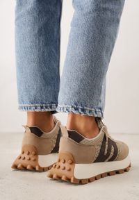 Born2be - Beżowe Sneakersy z Zamszu Naturalnego na Grubej Podeszwie z Ozdobnymi Paskami Vetiera. Okazja: na co dzień. Zapięcie: pasek. Kolor: beżowy. Materiał: zamsz #6