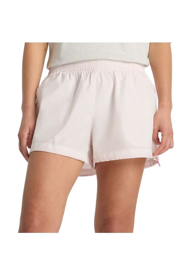 Spodenki damskie New Balance WB61P9JPAAA - różowe. Kolor: różowy. Materiał: materiał, poliester. Długość: krótkie