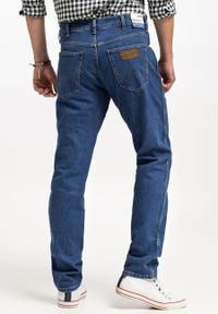 Wrangler - WRANGLER GREENSBORO MĘSKIE SPODNIE JEANSOWE JEANSY DŻINSY FRIDAY BLUES W15QHR47A