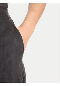 Guess Spodnie materiałowe W5YB02 WH5N2 Czarny Regular Fit. Kolor: czarny. Materiał: syntetyk