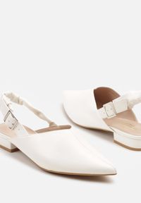 Born2be - Białe Sandały ze Szpiczastym Noskiem i Sprzączką Jeneliena. Okazja: na co dzień, na imprezę. Nosek buta: szpiczasty. Zapięcie: sprzączka. Kolor: biały. Styl: casual, elegancki, klasyczny #8