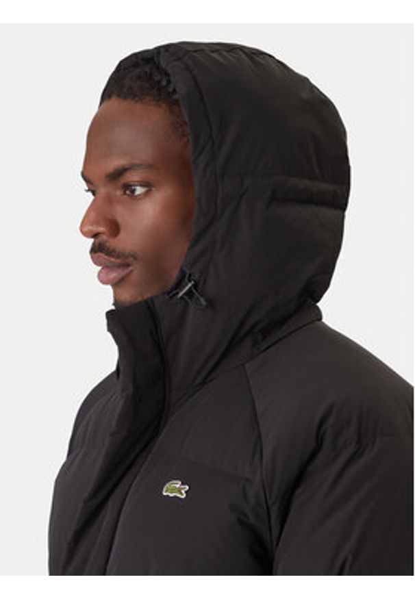 Lacoste Kurtka puchowa BH6162 Czarny Regular Fit. Kolor: czarny. Materiał: syntetyk