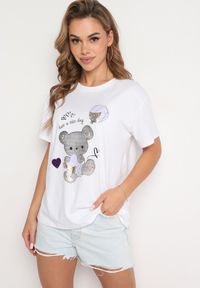 Born2be - Biały T-shirt z Bawełny z Krótkim Rękawem i Nadrukiem Nuvilla. Kolor: biały. Materiał: bawełna. Długość rękawa: krótki rękaw. Długość: krótkie. Wzór: nadruk. Sezon: lato #2