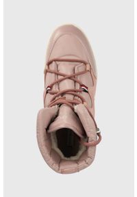 TOMMY HILFIGER - Tommy Hilfiger śniegowce kolor różowy. Nosek buta: okrągły. Zapięcie: sznurówki. Kolor: różowy. Materiał: guma. Obcas: na platformie