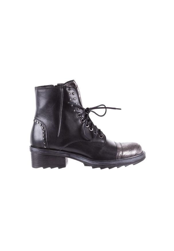 Trzewiki Bayla-131 8300 Nero, Czarny, Skóra naturalna - 37. Okazja: na co dzień. Zapięcie: sznurówki. Kolor: czarny. Szerokość cholewki: normalna. Wzór: aplikacja. Materiał: skóra. Obcas: na obcasie. Styl: rockowy, casual, klasyczny. Wysokość obcasa: średni